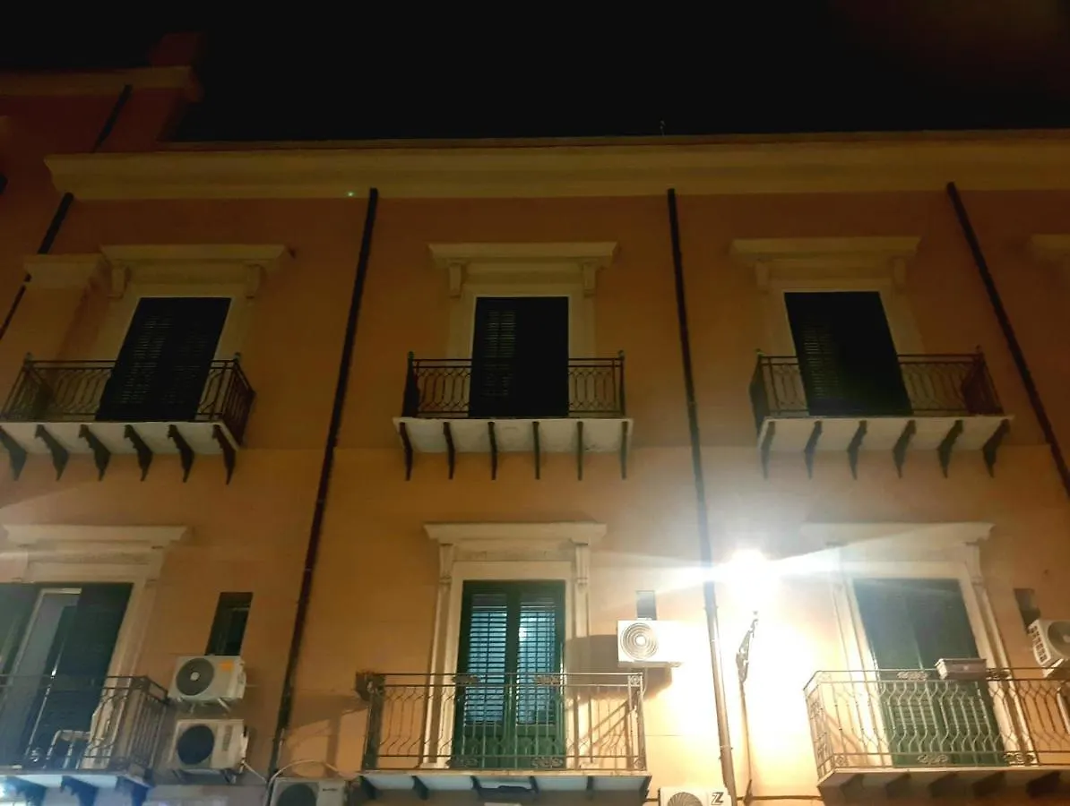 Maqueda Apartament For 4 Palermo Centre Ballaro Apartment